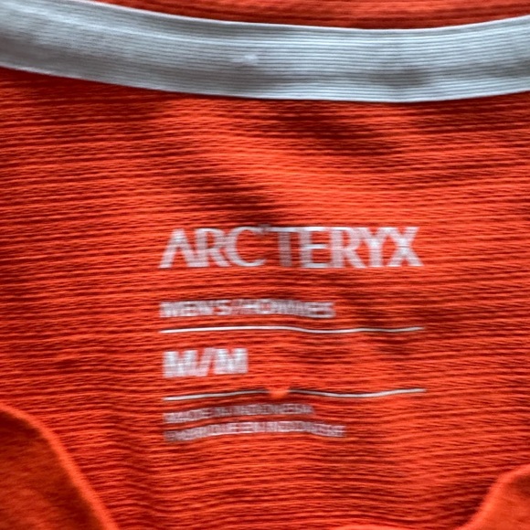 Arcteryx Mens Cormac Crew Shirt Medium Orange Short Sleeve Reflective Logo - Picture 6 of 6